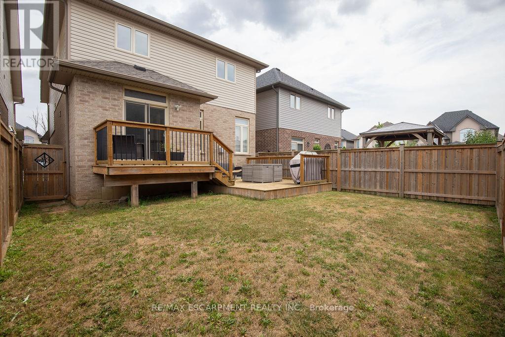 Photo 50 of 69 Winslow Way, Hamilton ON