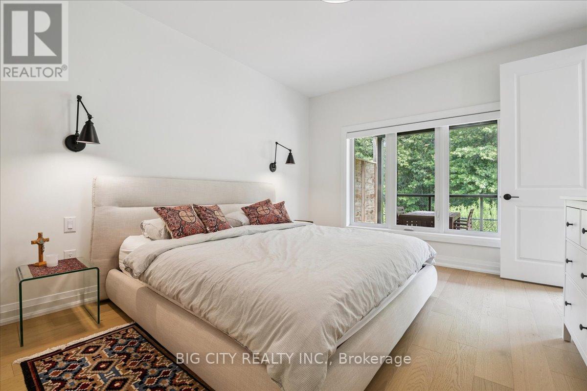 Photo 11 of 23 9150 Willoughby Drive, Niagara Falls ON