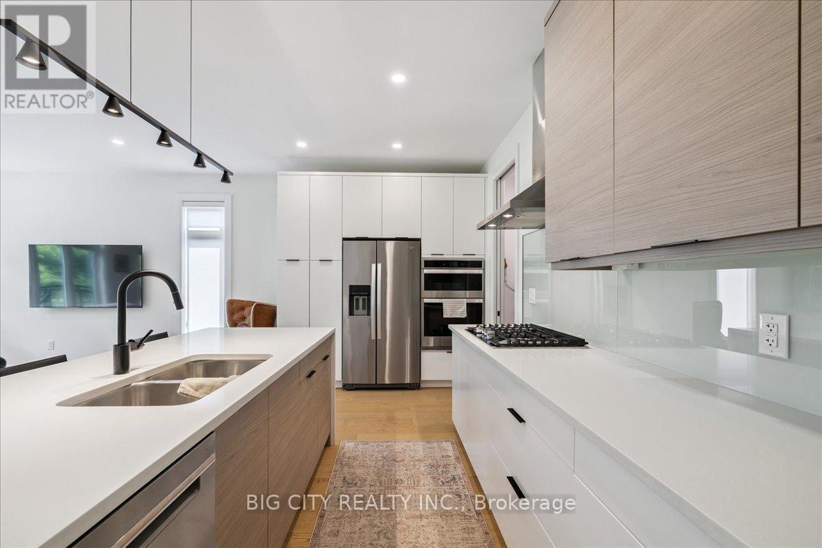 Photo 5 of 23 9150 Willoughby Drive, Niagara Falls ON