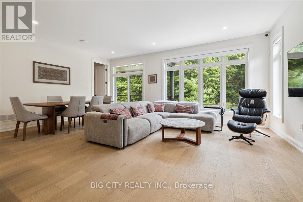 Photo 9 of 23 9150 Willoughby Drive, Niagara Falls ON