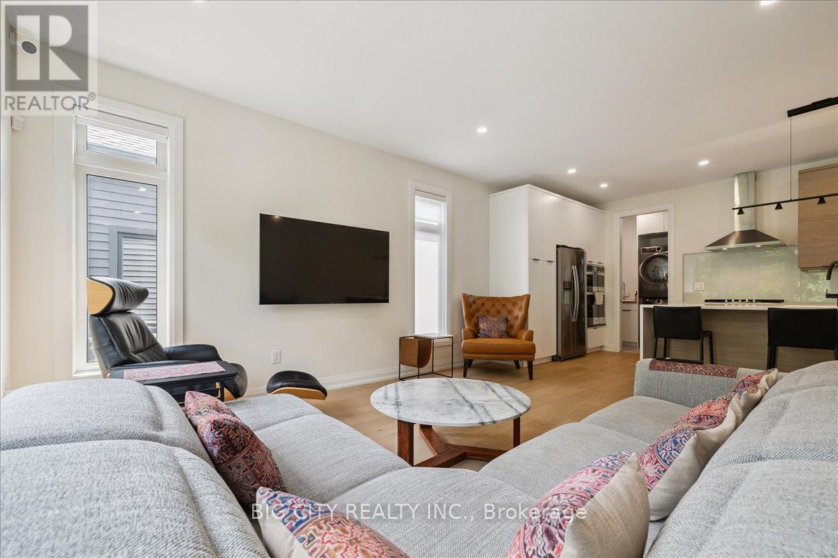 Photo 25 of 23 9150 Willoughby Drive, Niagara Falls ON