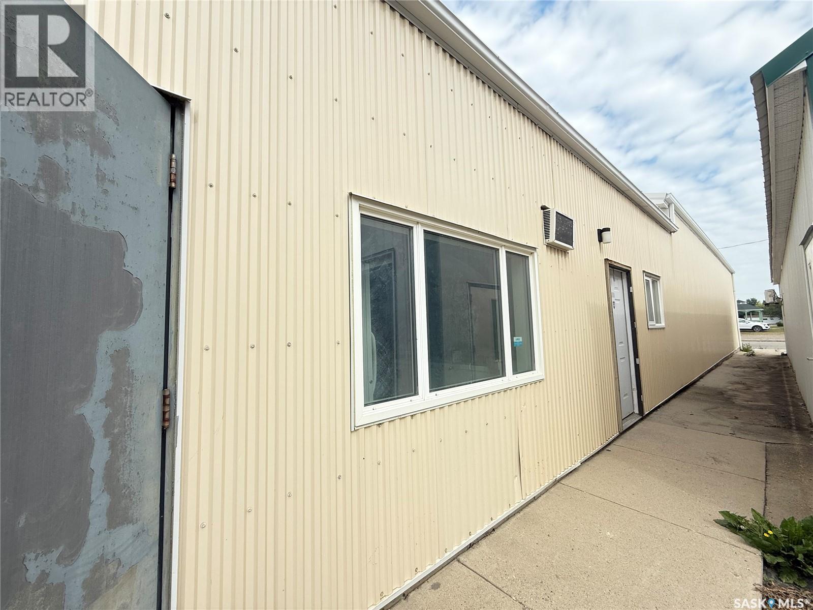 Photo 25 of 401 1st Street, Montmartre SK