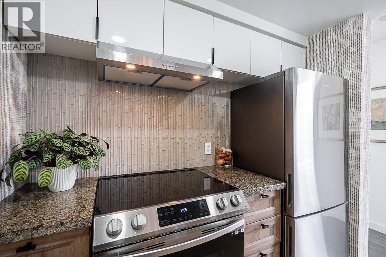 Photo 17 of 302 1228 Marinaside Crescent, Vancouver BC