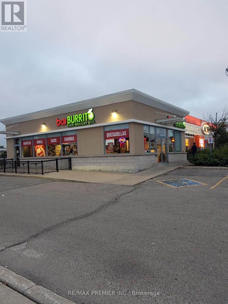 Photo 5 of 202 10909 Yonge Street, Richmond Hill ON