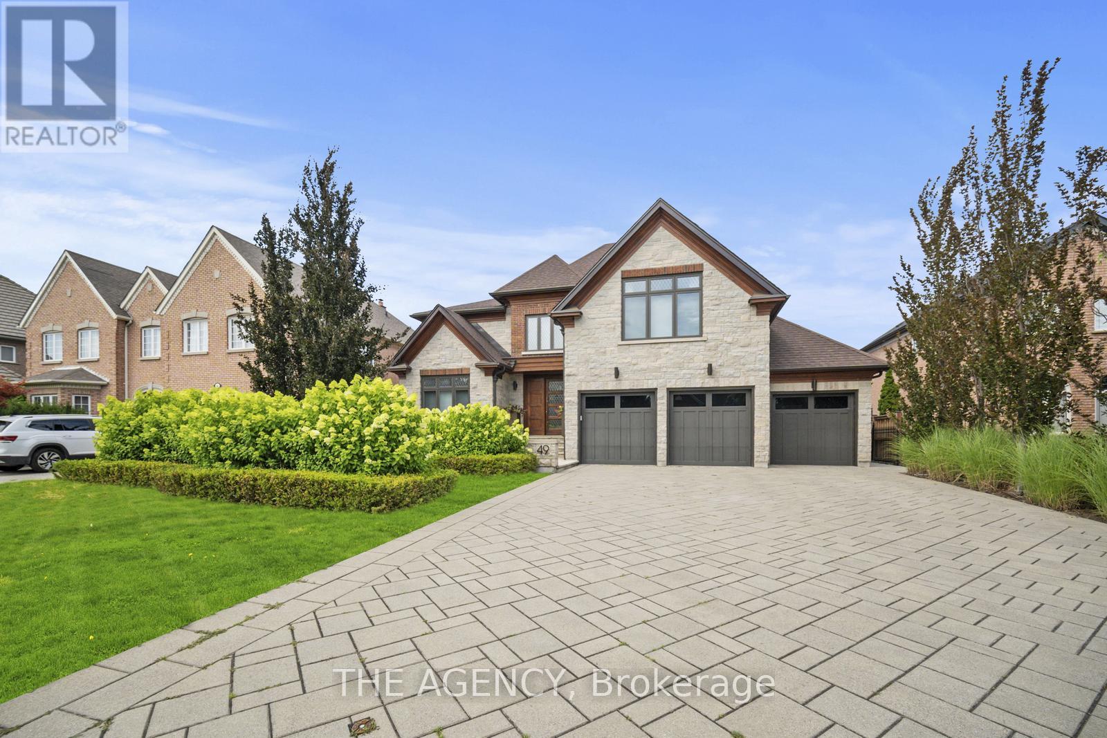 Photo 6 of 49 Bayside Court, Vaughan ON