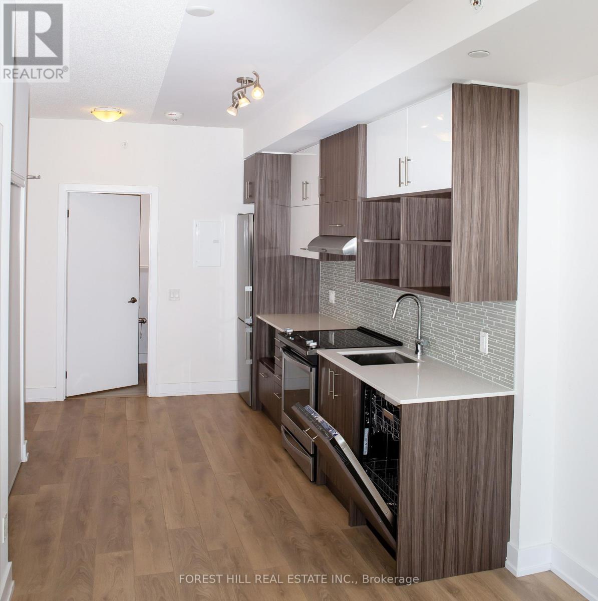 Photo 4 of 1407 128 Fairview Mall Drive, Toronto ON