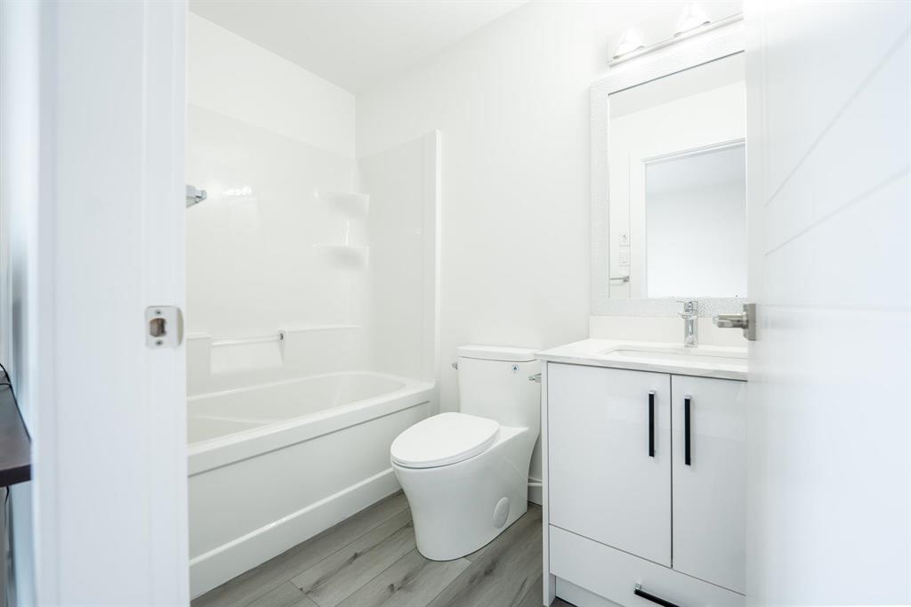 Photo 5 of 49 13 Garton Avenue, Winnipeg MB