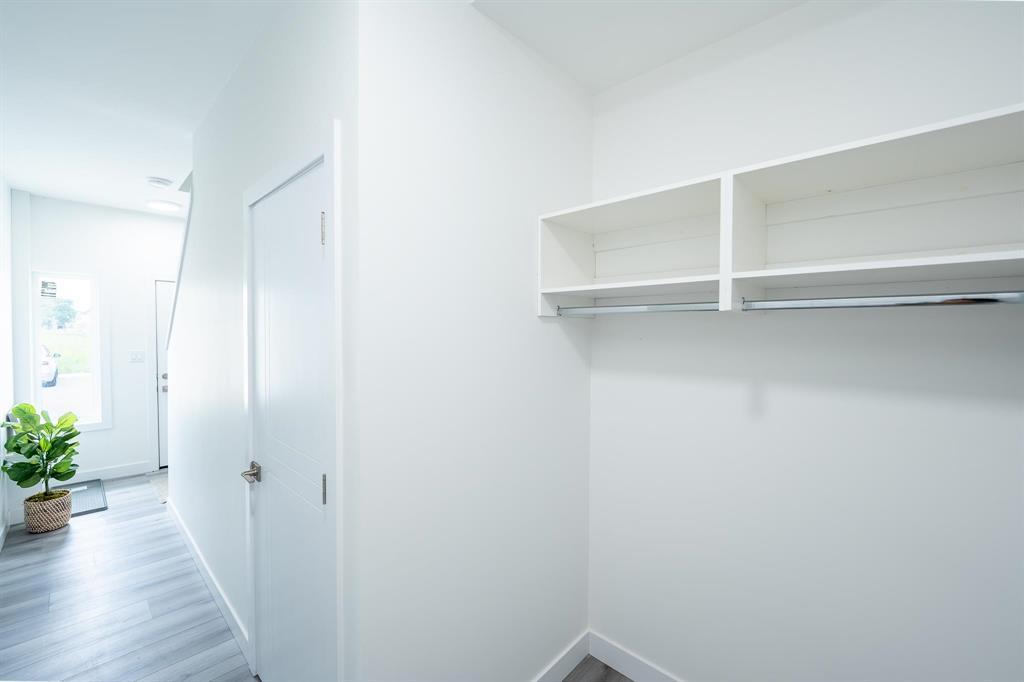 Photo 8 of 49 13 Garton Avenue, Winnipeg MB