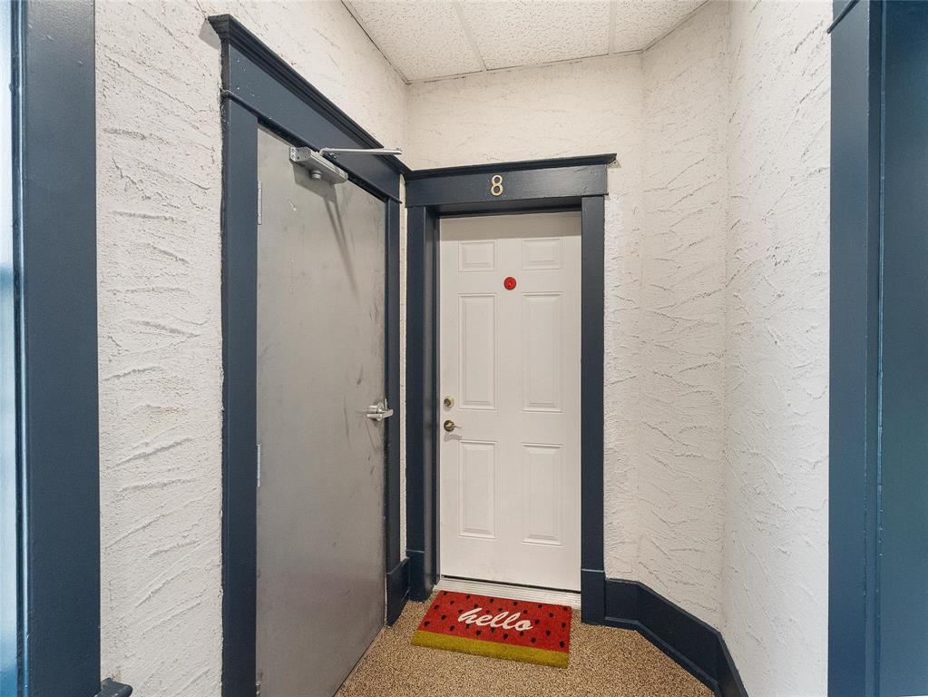 Photo 2 of 8 105 Scotia Street, Winnipeg MB