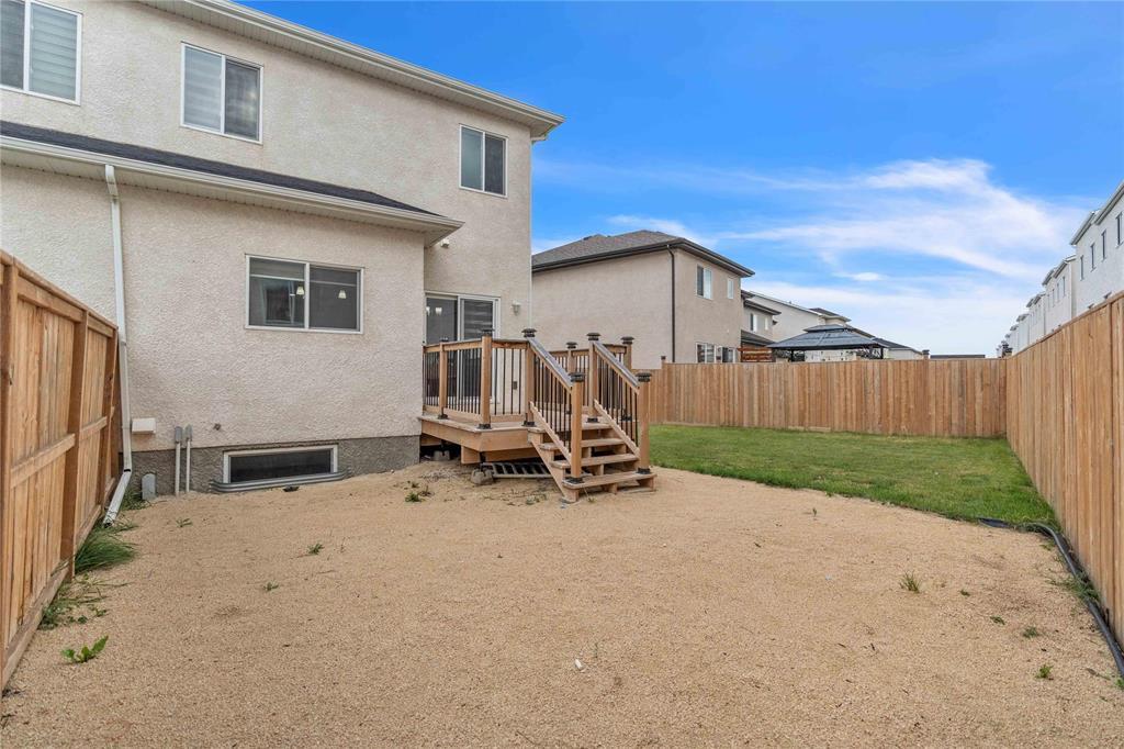 Photo 4 of 271 Castlebury Meadows Drive, Winnipeg MB