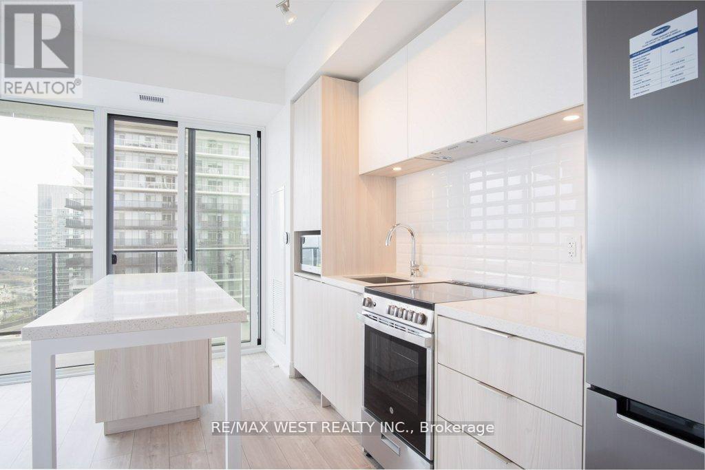 Photo 13 of 3602 70 Annie Craig Drive, Toronto ON