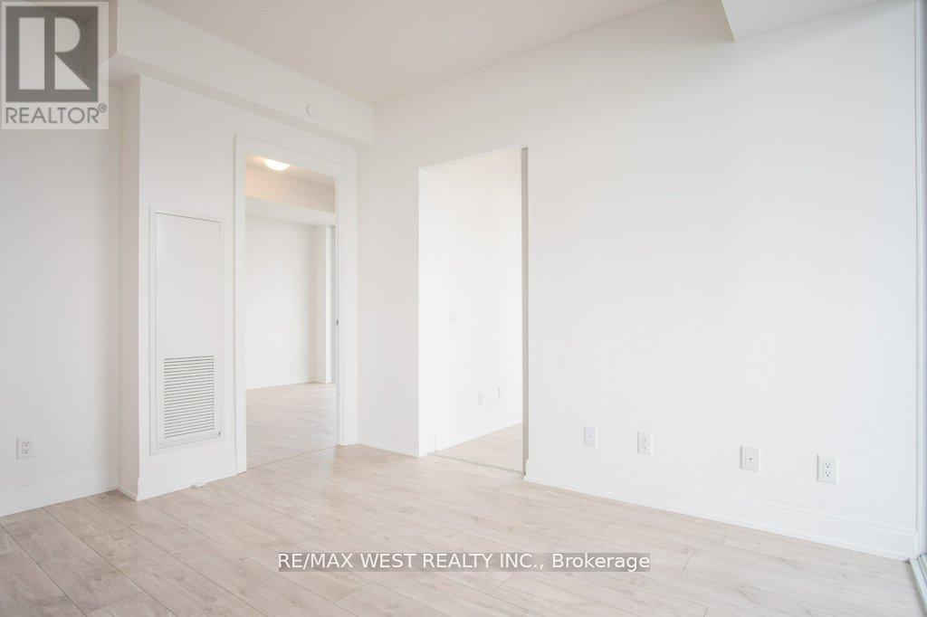 Photo 15 of 3602 70 Annie Craig Drive, Toronto ON