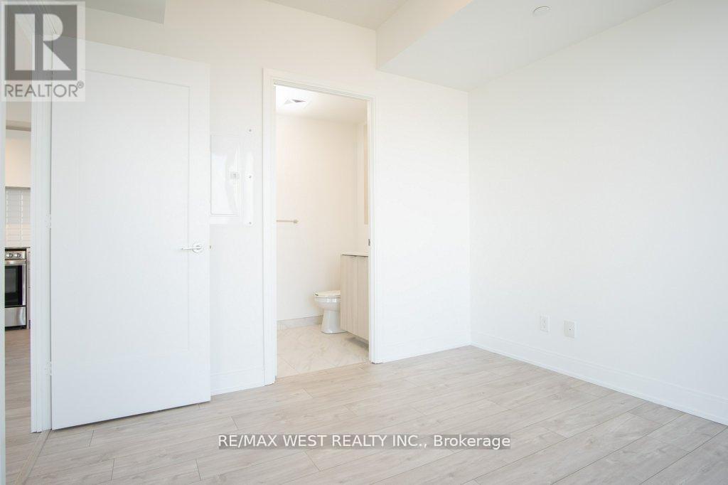 Photo 21 of 3602 70 Annie Craig Drive, Toronto ON