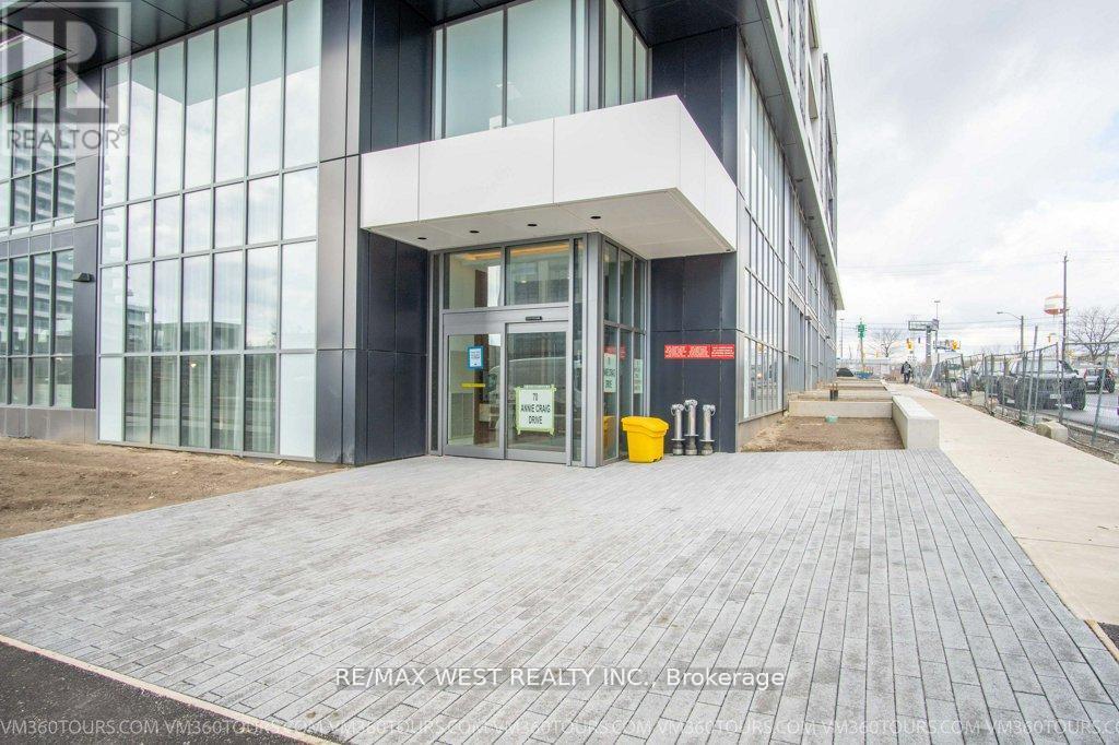Photo 3 of 3602 70 Annie Craig Drive, Toronto ON