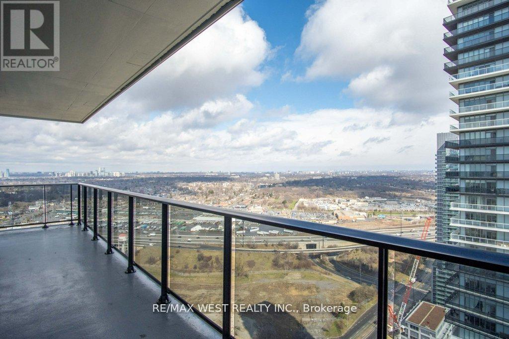 Photo 38 of 3602 70 Annie Craig Drive, Toronto ON