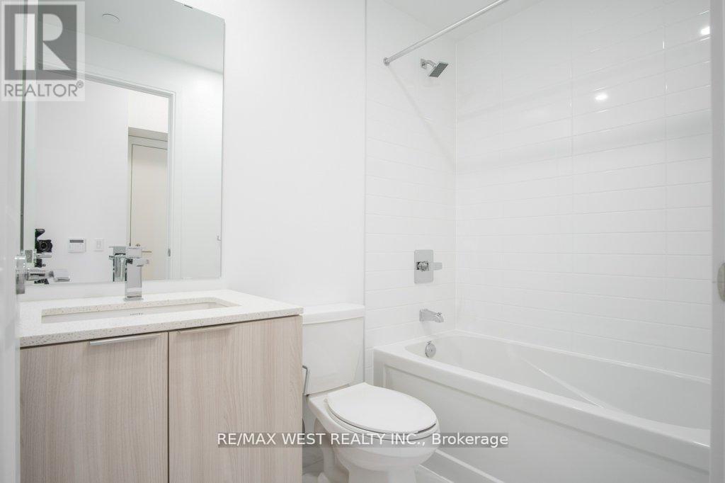Photo 7 of 3602 70 Annie Craig Drive, Toronto ON