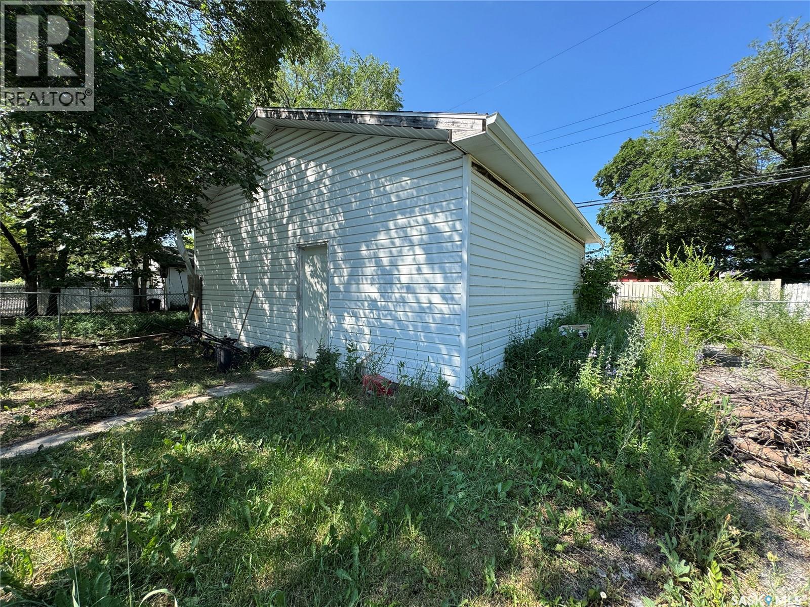 Photo 2 of 168 Smith Street, Regina SK