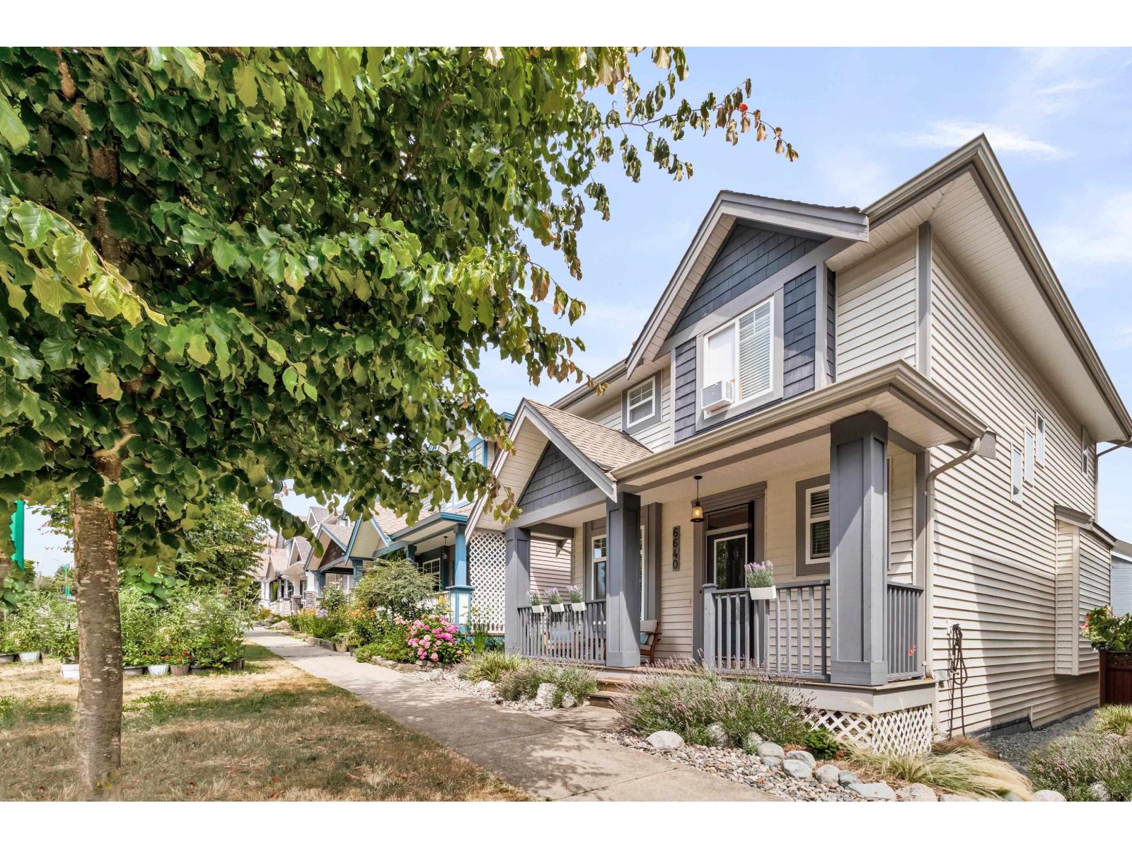 Photo 3 of 6640 192 Street, Surrey BC