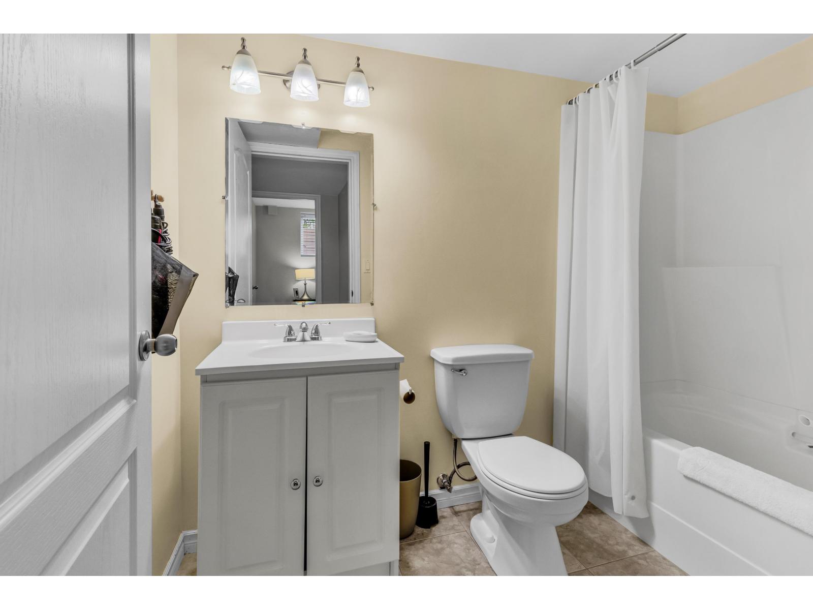 Photo 28 of 6640 192 Street, Surrey BC