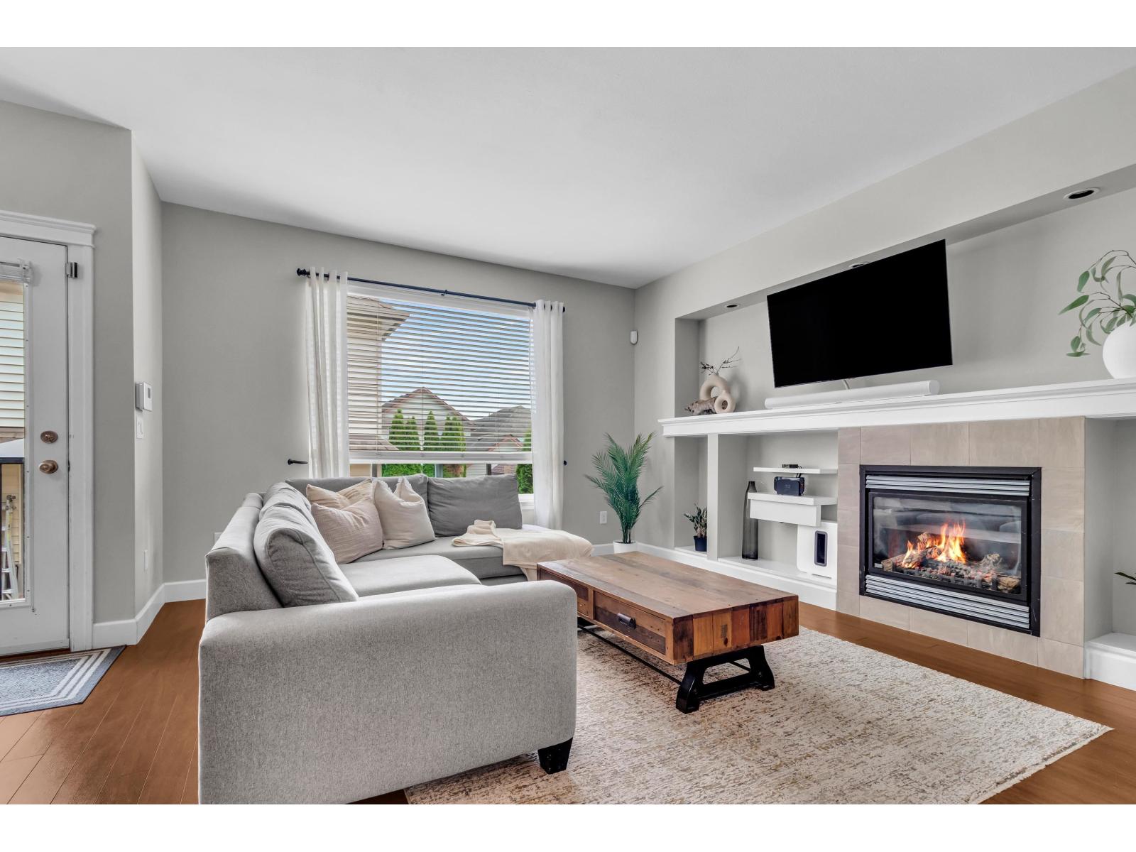 Photo 8 of 6640 192 Street, Surrey BC
