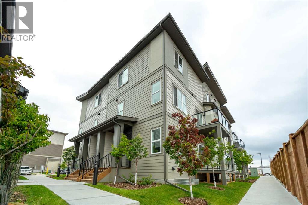 60, 2117 81 Street SW, Calgary, Alberta