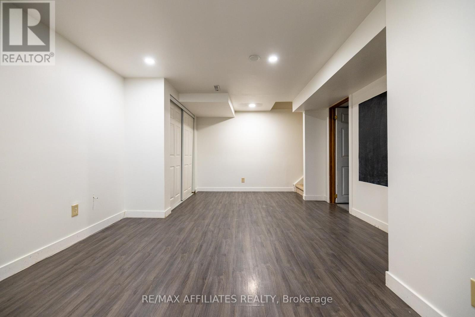 Photo 26 of 14 Castlefield Avenue, Ottawa ON