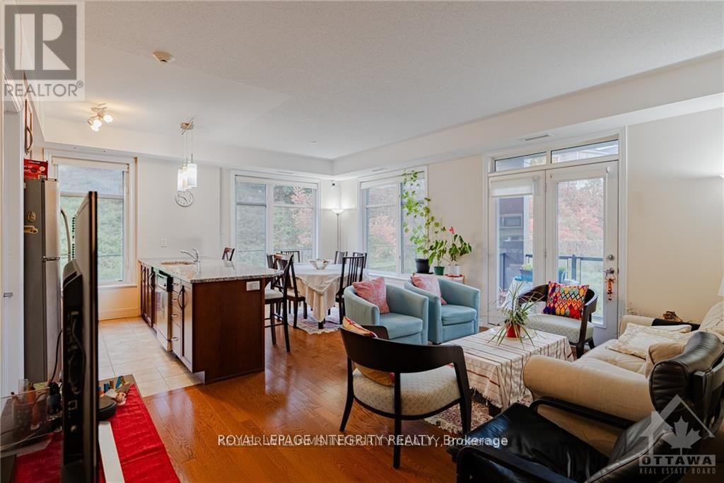 Photo 5 of 103 160 Guelph Private, Ottawa ON