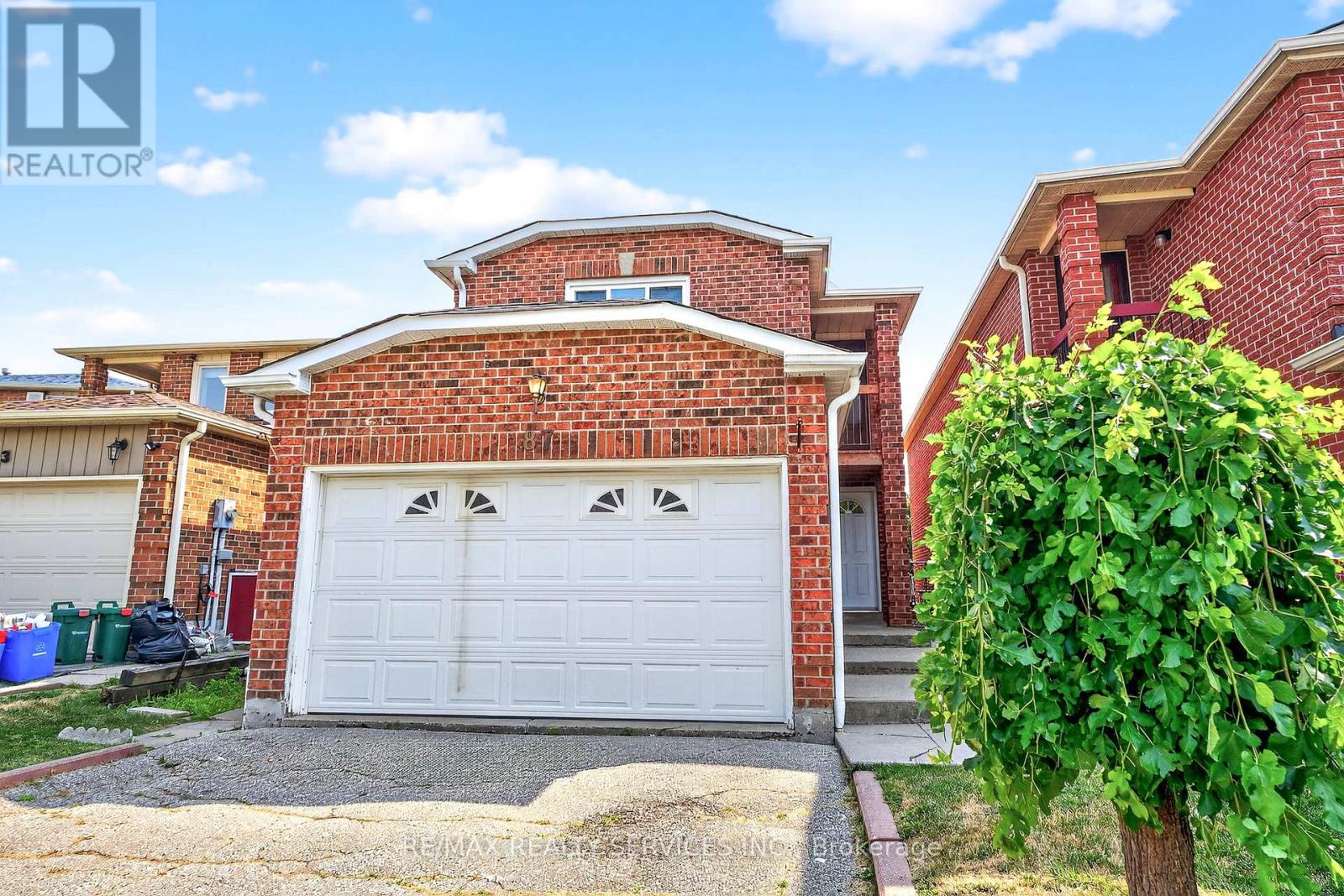 Photo 3 of 87 Birch Meadow Outlook, Vaughan ON