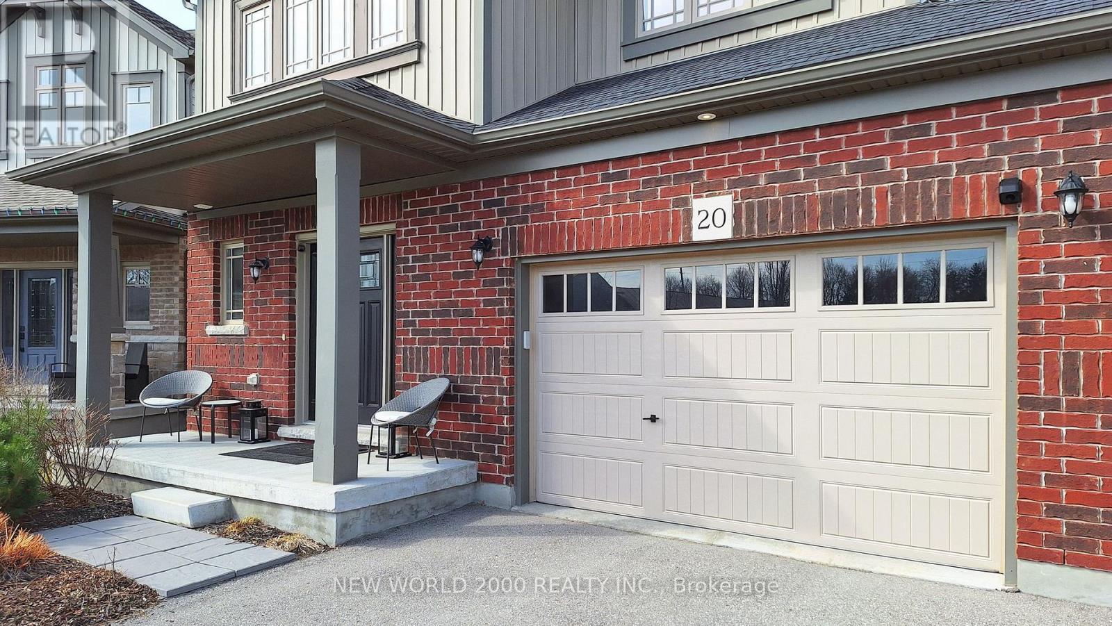 Photo 4 of 20 Carleton Trail, New Tecumseth ON