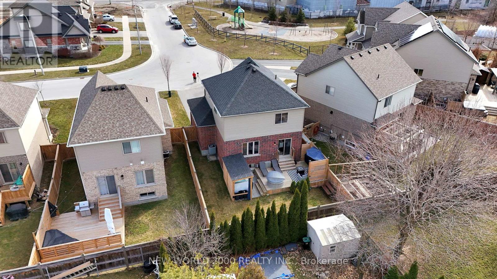 Photo 42 of 20 Carleton Trail, New Tecumseth ON