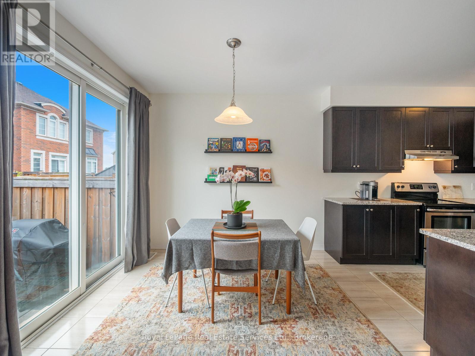 Photo 14 of 72 Orchardcroft Road, Oakville ON