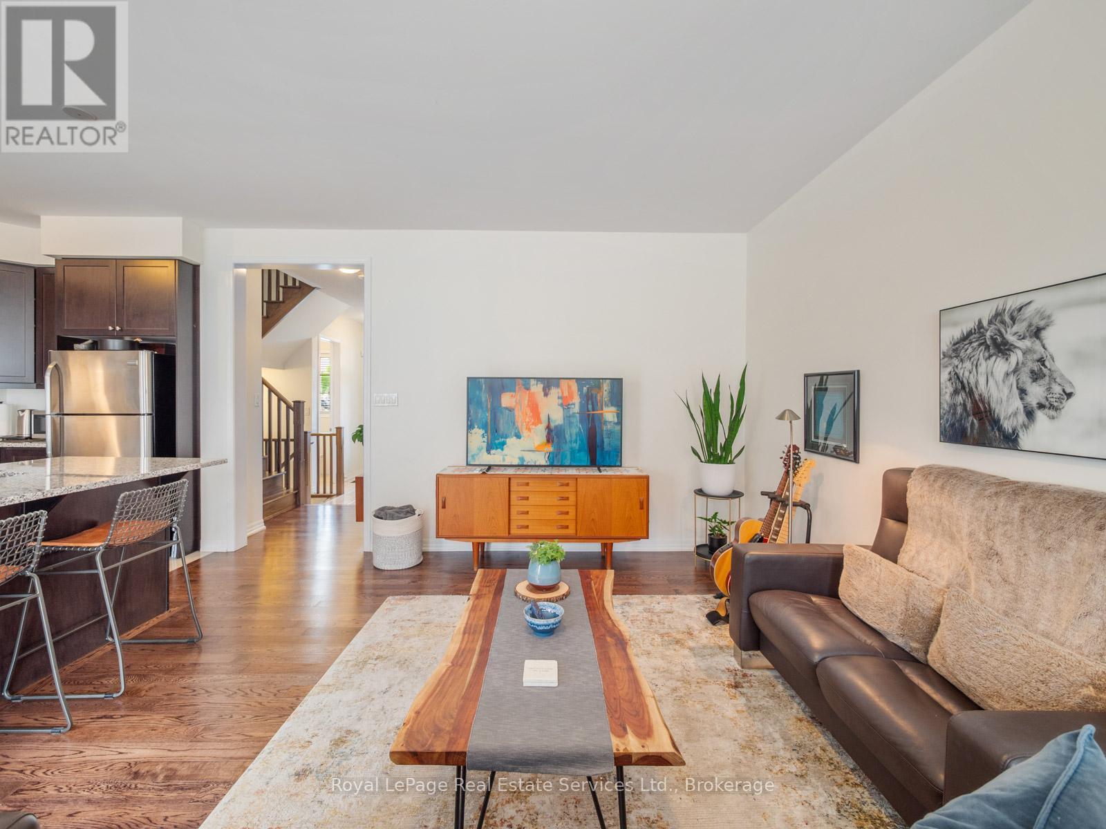 Photo 20 of 72 Orchardcroft Road, Oakville ON