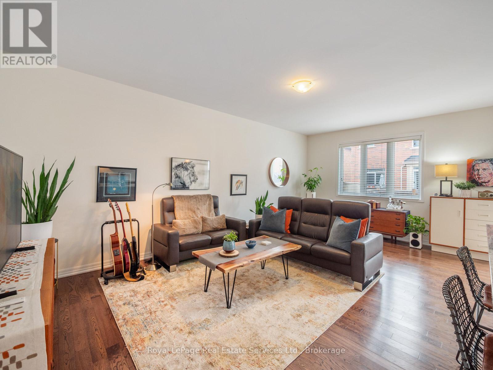 Photo 22 of 72 Orchardcroft Road, Oakville ON
