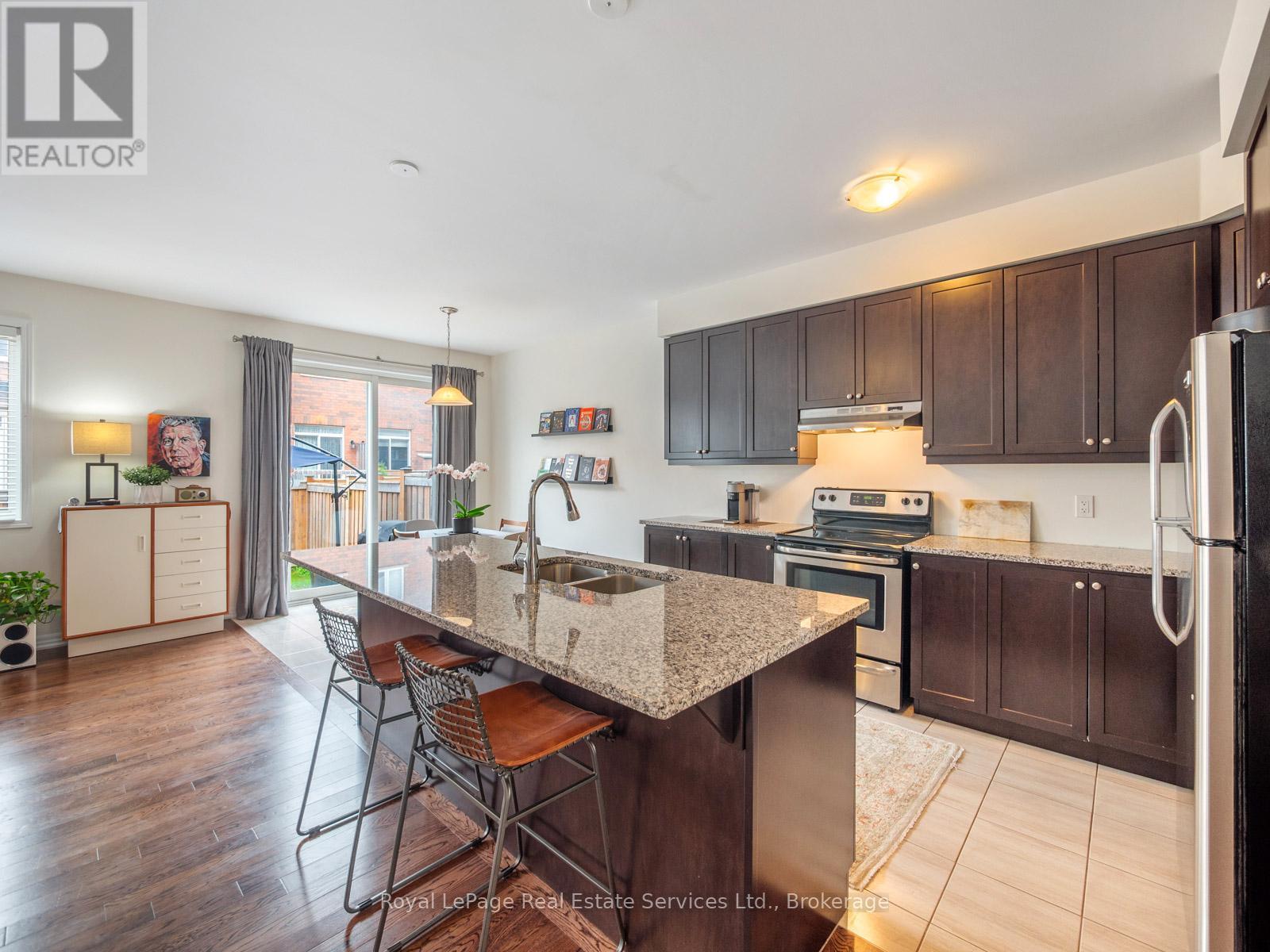 Photo 5 of 72 Orchardcroft Road, Oakville ON