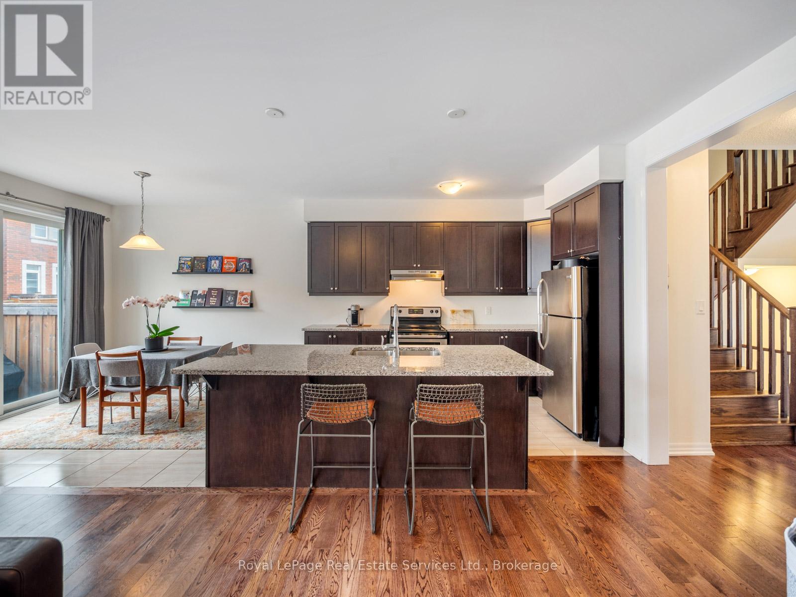 Photo 6 of 72 Orchardcroft Road, Oakville ON