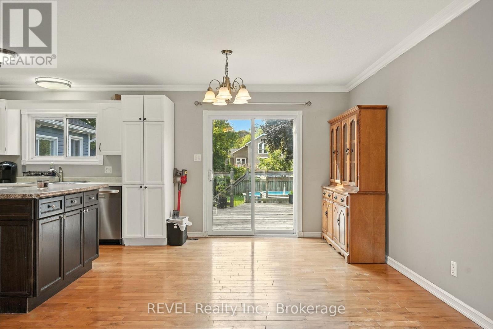 Photo 10 of 77 Bay Street, Tay ON