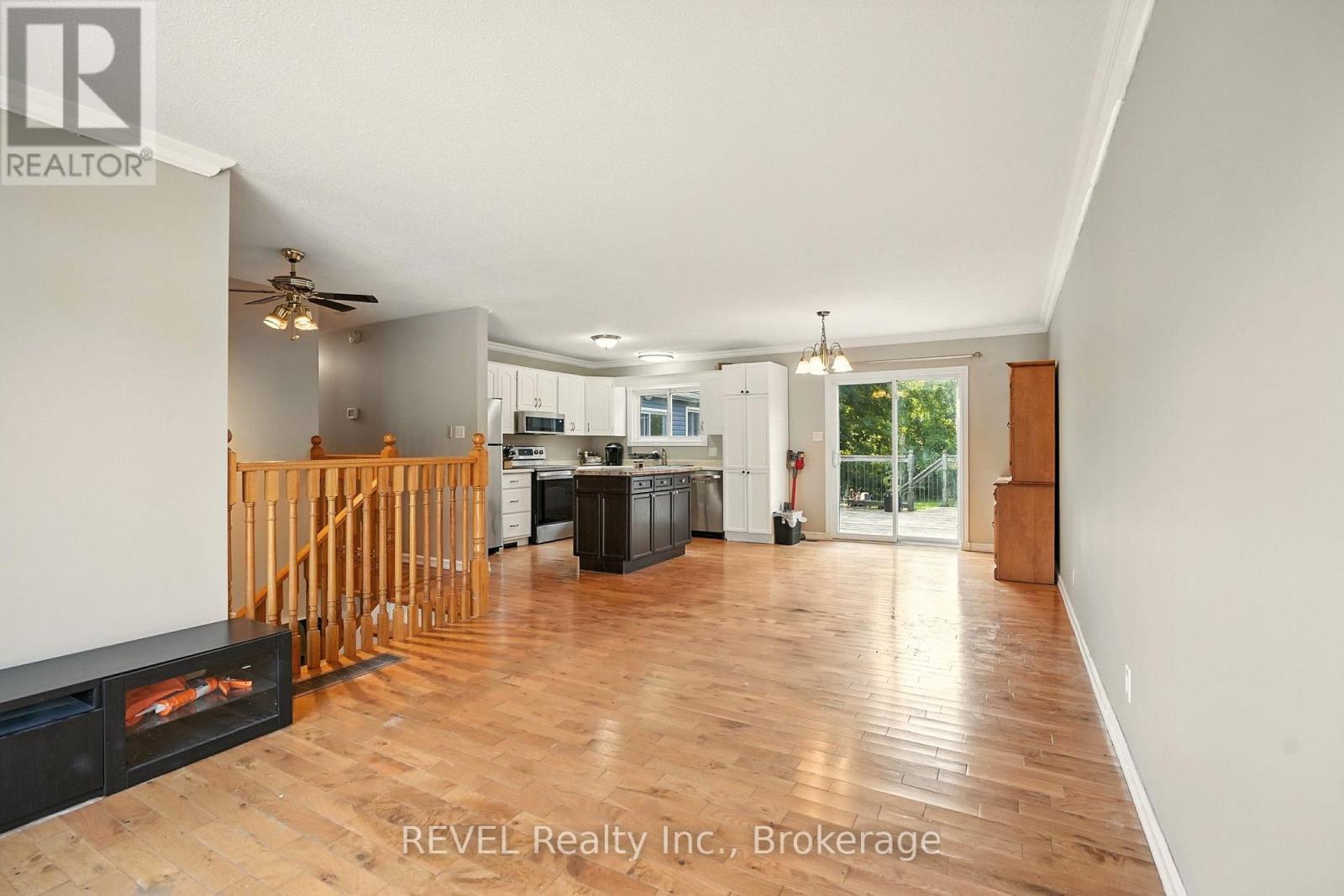 Photo 9 of 77 Bay Street, Tay ON