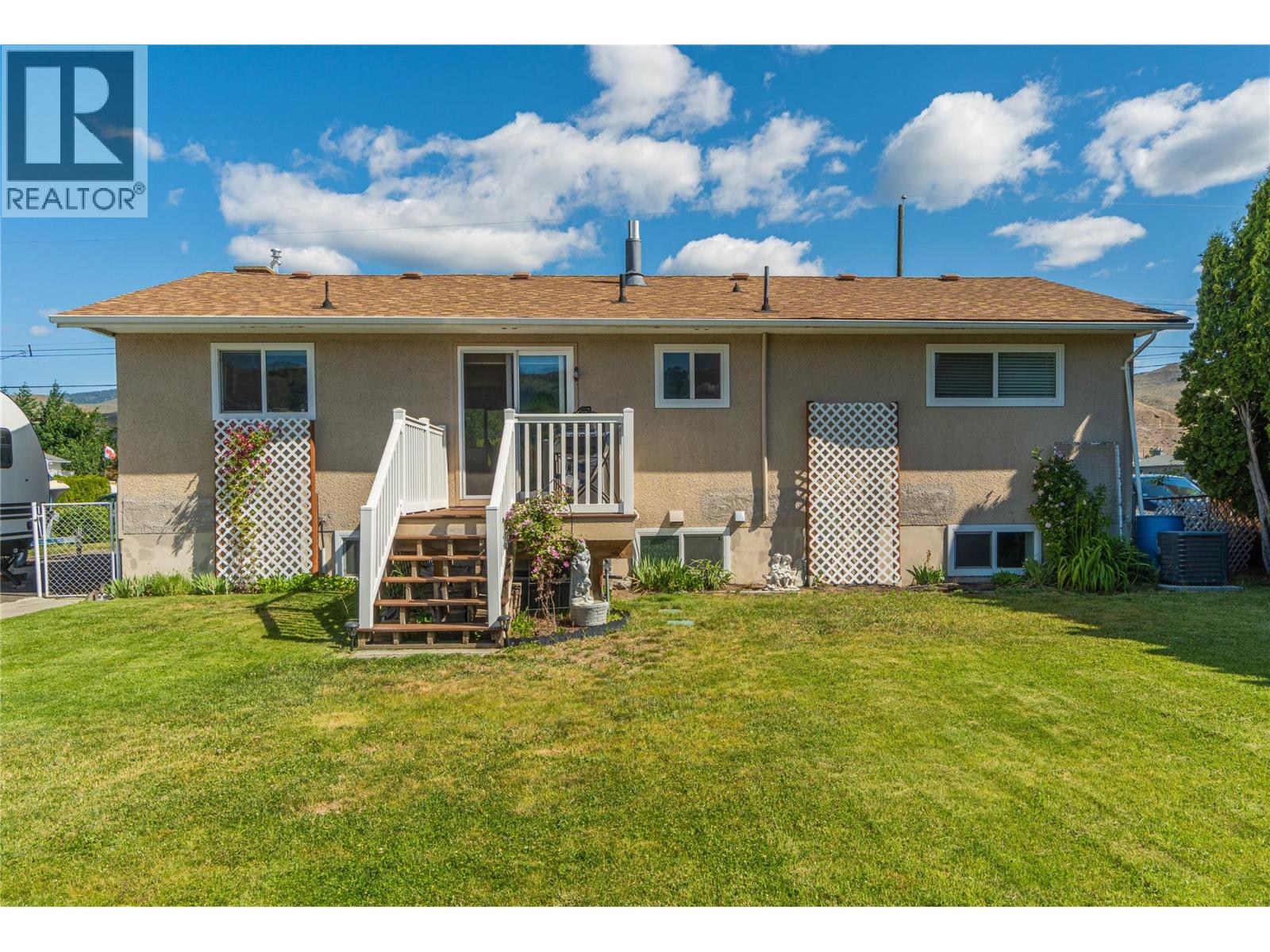 Photo 2 of 2321 Young Avenue, Kamloops BC