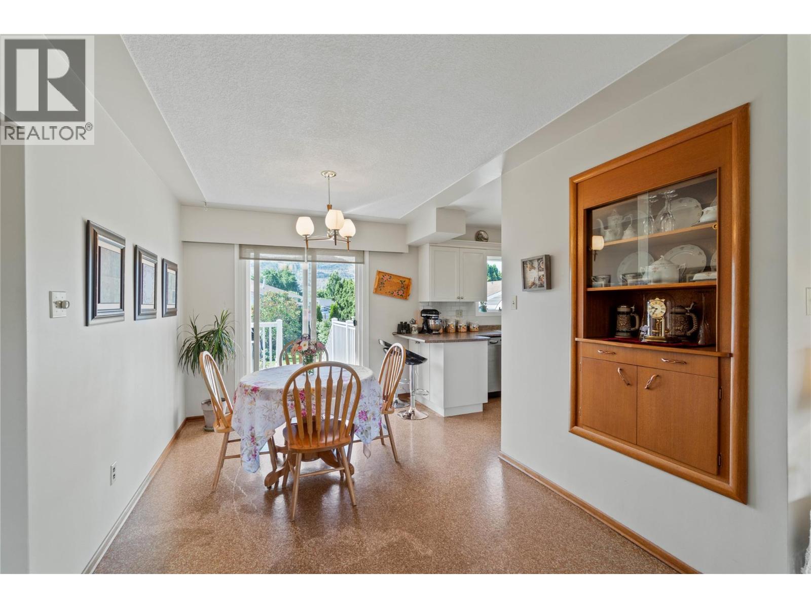 Photo 4 of 2321 Young Avenue, Kamloops BC