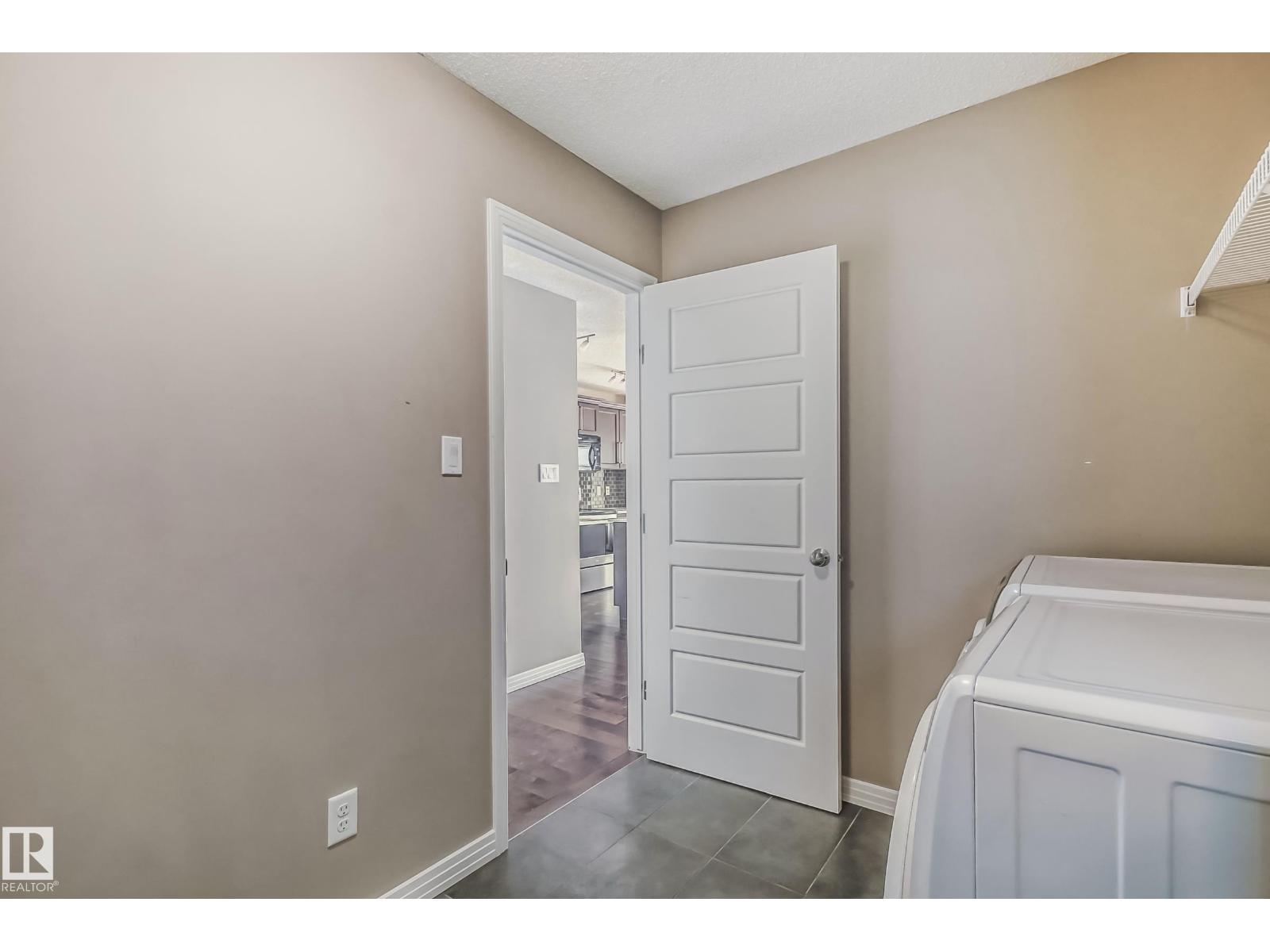 Photo 19 of 17308 76 St Nw, Edmonton AB