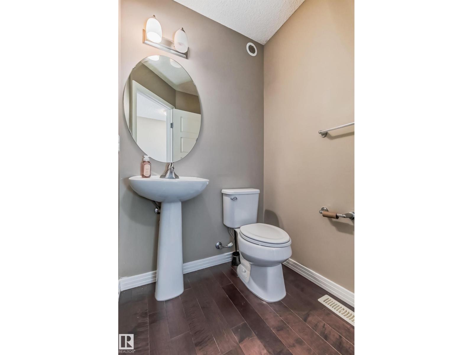 Photo 17 of 17308 76 St Nw, Edmonton AB