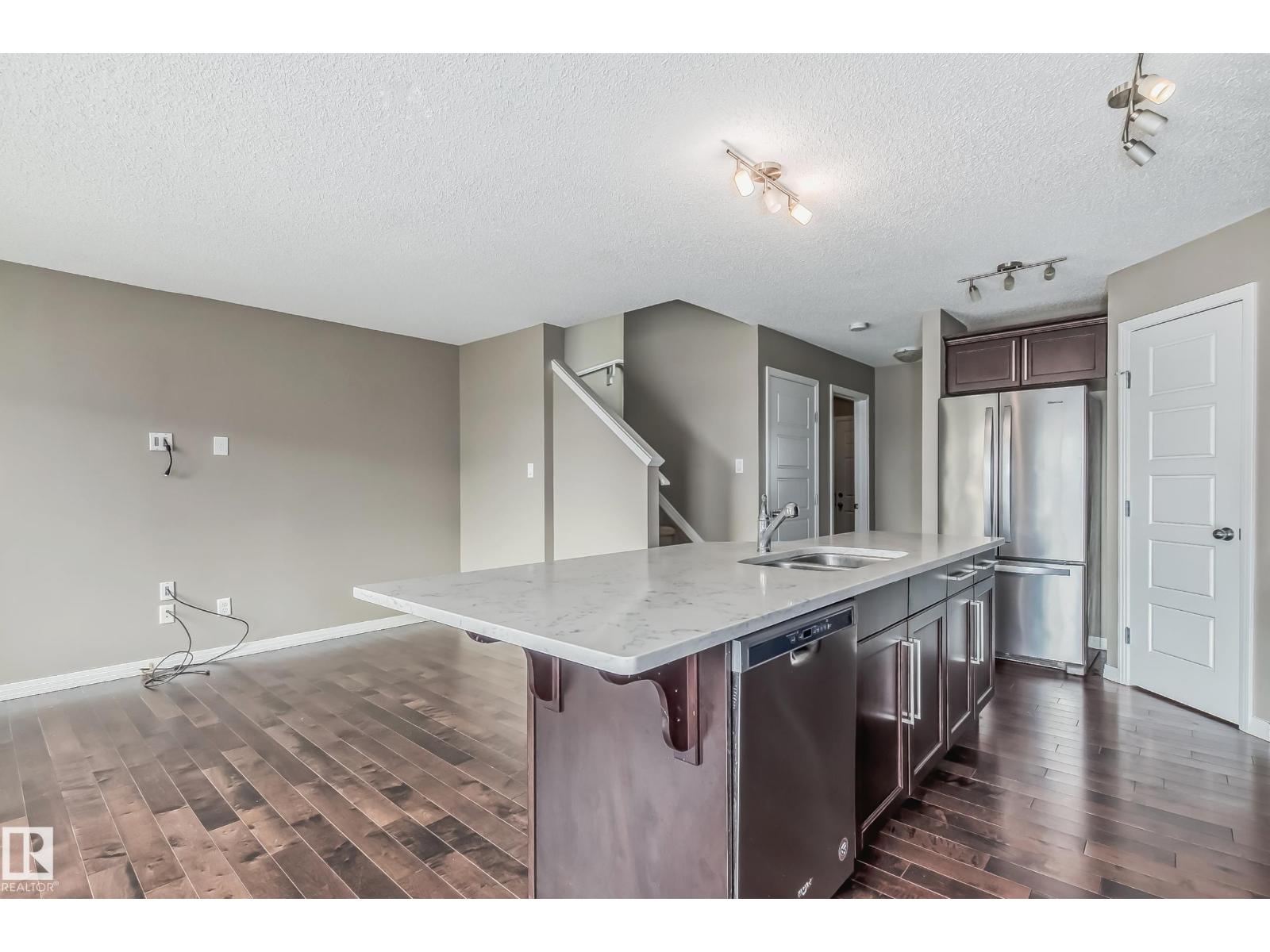 Photo 6 of 17308 76 St Nw, Edmonton AB