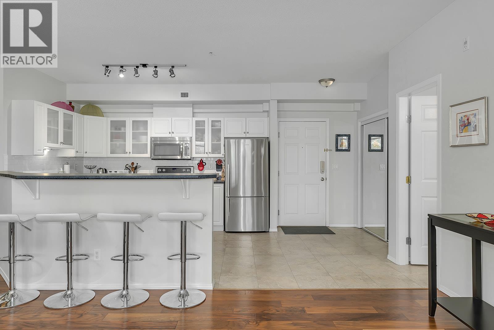 Photo 5 of 1088 Sunset Drive Unit 410, Kelowna BC