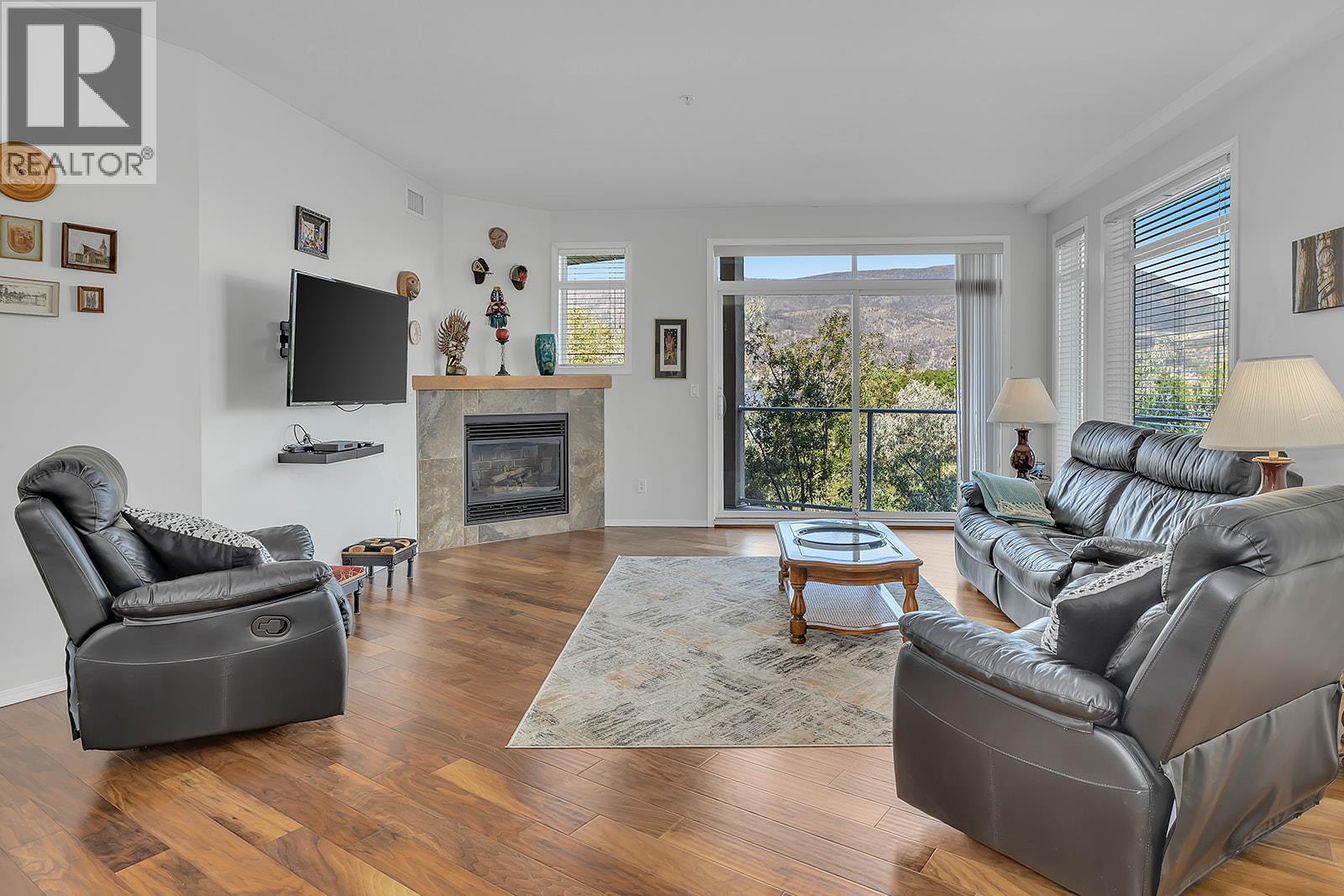 Photo 11 of 1088 Sunset Drive Unit 410, Kelowna BC