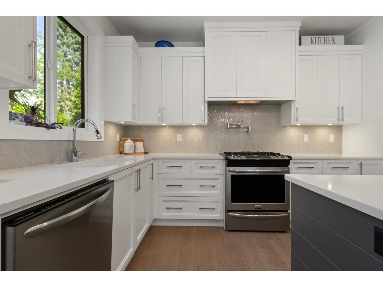 Photo 34 of 15 1885 Columbia Valley Road Cultus Lake South, Lindell Beach BC