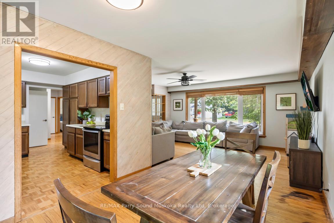 Photo 13 of 20 Sandy Plains Road, Seguin ON