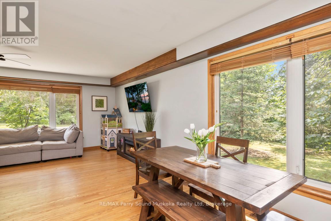 Photo 14 of 20 Sandy Plains Road, Seguin ON