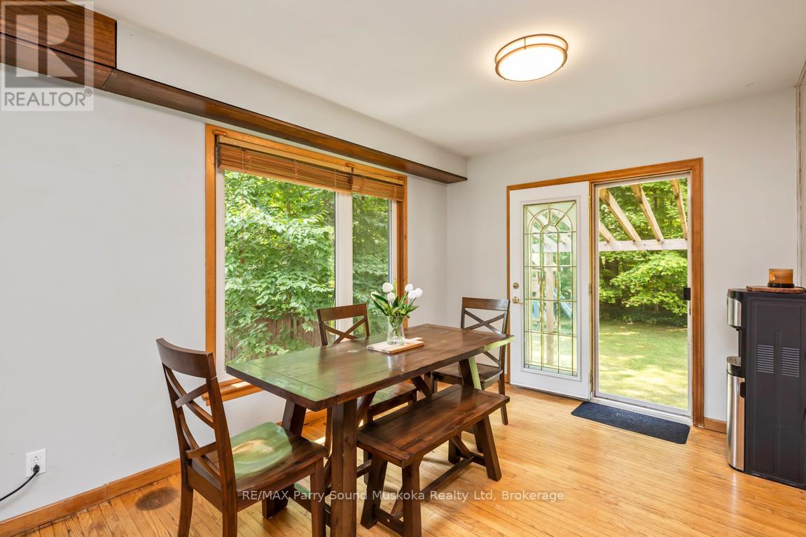 Photo 15 of 20 Sandy Plains Road, Seguin ON