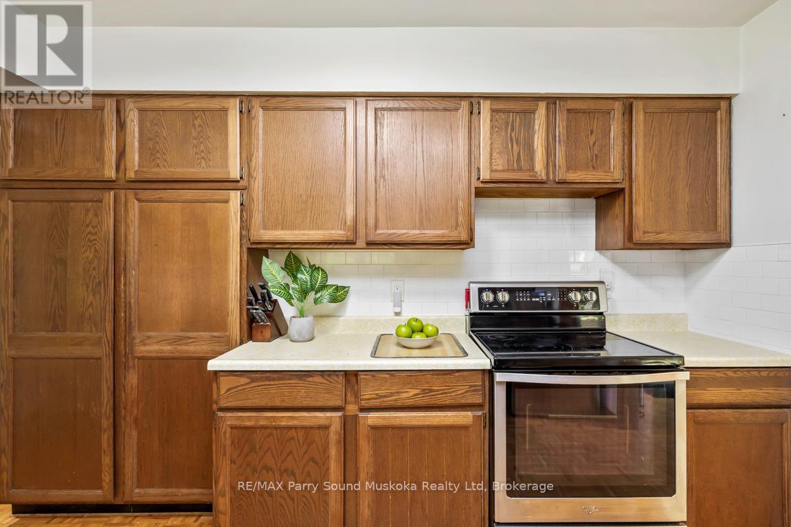 Photo 19 of 20 Sandy Plains Road, Seguin ON