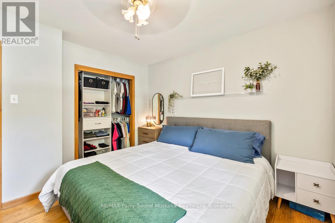 Photo 23 of 20 Sandy Plains Road, Seguin ON